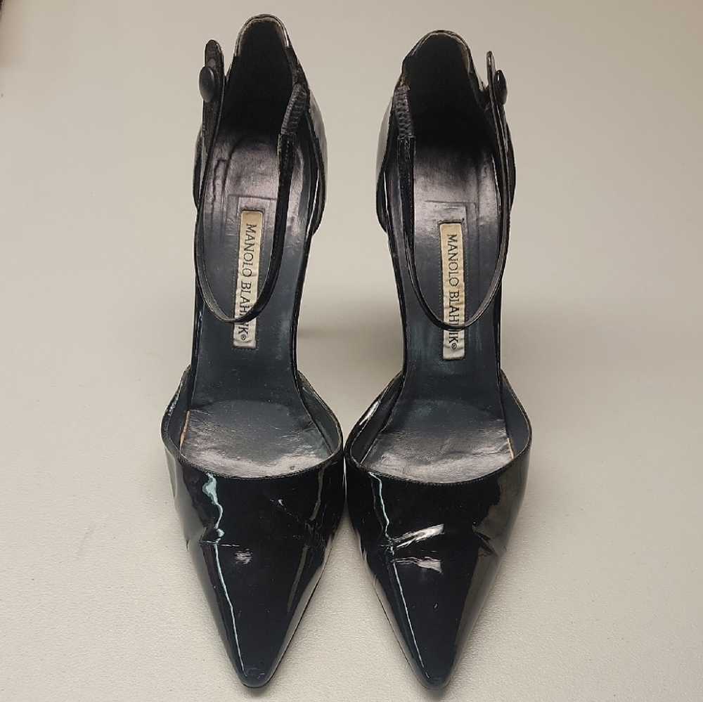 Manolo Blahnik Vintage Black Patent Leather 4" Stiletto Heels
